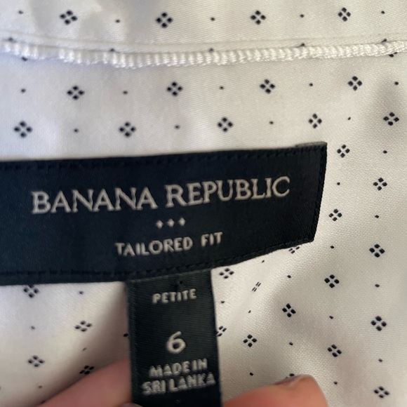 13 Banana Republic Women’s White and Black Button Down Shirt size 6 Tailored Fit - Picture 6 of 7
